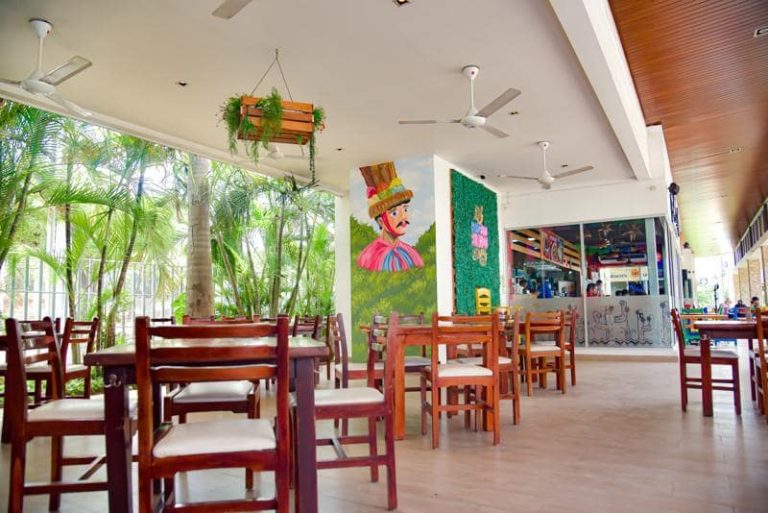 Restaurante típico en Plaza la Fe Nicaragua